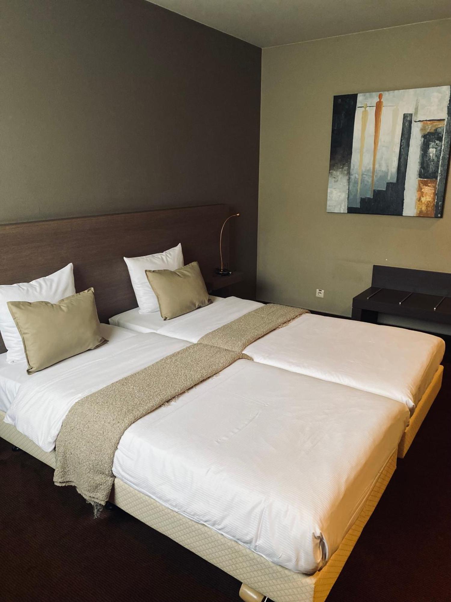 Hotel Bornem Ngoại thất bức ảnh